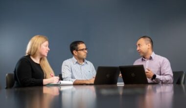 Genetics of cardiomyopathy risk in cancer survivors differ by age of onset