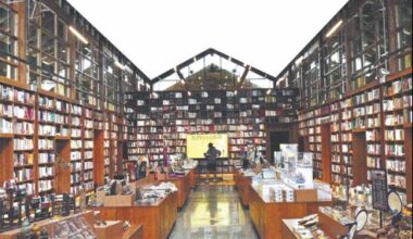 Bookstore weaves a new village story