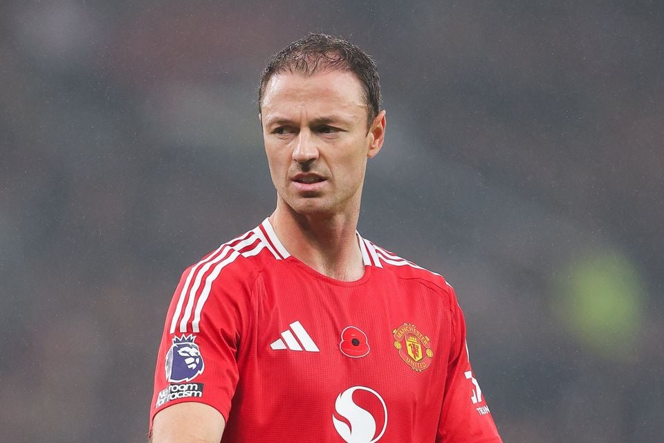 Jonny Evans is set to stay Manchester United