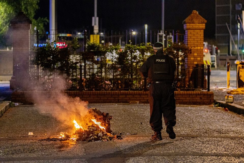 Police deal with disorder on Broadway Roundabout (Photo by Kevin Scott)