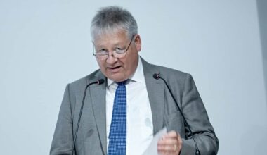 Germany's spy chief: Russians support Putin and his war
