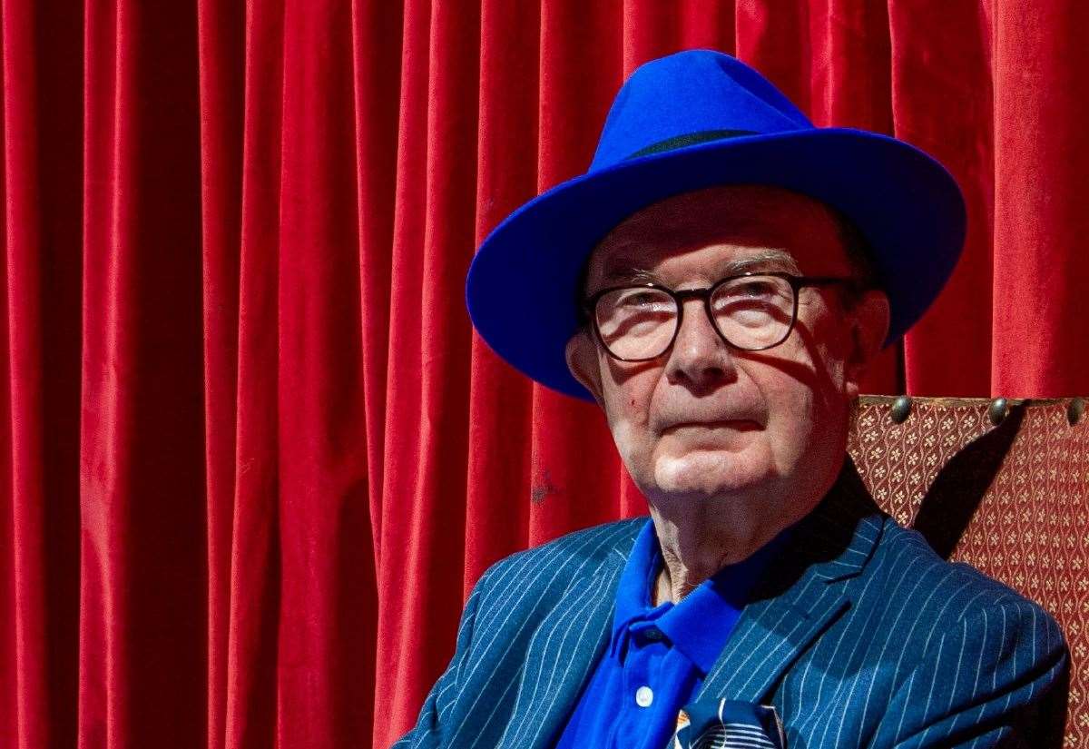 Nottingham Arts Theatre and The Phoenix Press have published new book Divine Mountebank, written by Nottingham poet, playwright and theatre director Campbell Kay on Sir Donald Wolfit
