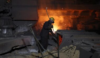 London flat, Europe gains as UK to be spared 50% steel and aluminium tariffs