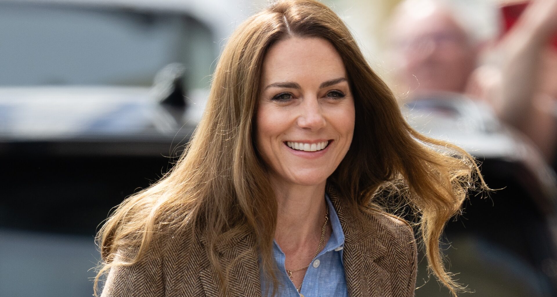 Catherine, Princess of Wales smiles as she arrives for a visit to a local market on April 29, 2025 in the Isle of Mull