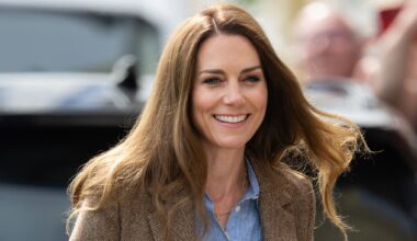 Catherine, Princess of Wales smiles as she arrives for a visit to a local market on April 29, 2025 in the Isle of Mull