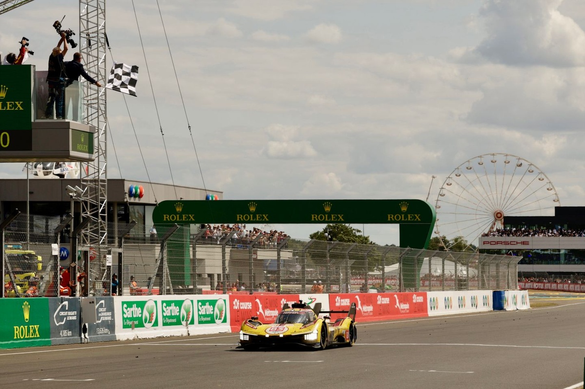 Ferrari wins as Porsche spoils 1-2-3