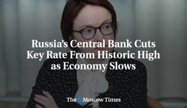 Russia’s Central Bank Cuts Key Rate From Historic High as Economy Slows