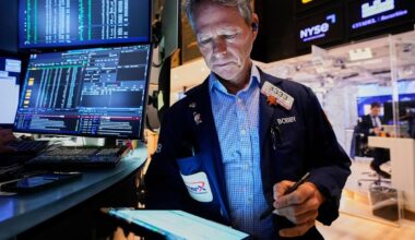 Stock market today: Dow, S&P 500, Nasdaq little changed in wait for clues on US-China trade talks - Yahoo Finance