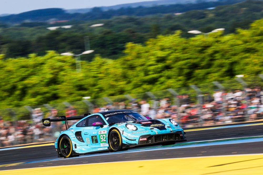 #92 Manthey 1st Phorm Porsche 911 GT3 R LMGT3: Ryan Hardwick, Riccardo Pera, Richard Lietz