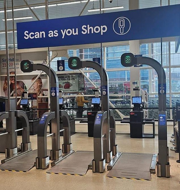New 'anti-shoplifter' trolley scales are being trialled at a Tesco in Gateshead, Tyne and Wear