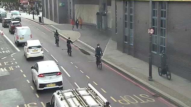 A hotel chief has warned that rampant phone thefts in London are frightening away tourists