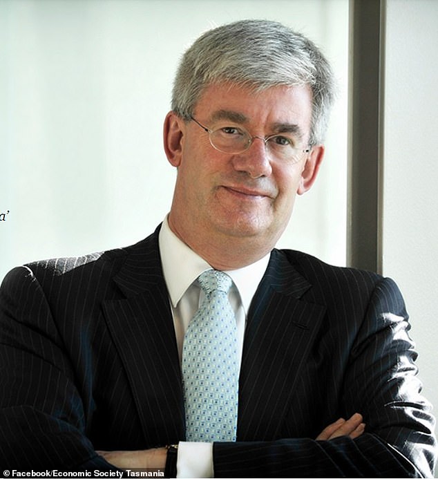 Baby boomer economist Saul Eslake bought his first house in Melbourne 's East Kilda for $105,000 in 1984 on a $35,000 salary when he was 26, after benefiting from free university education