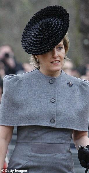 In 2009, Sophie, then Countess of Wessex, chose black textured hat for the unveiling of a new statue of Queen Elizabeth, the Queen Mother, on the Mall