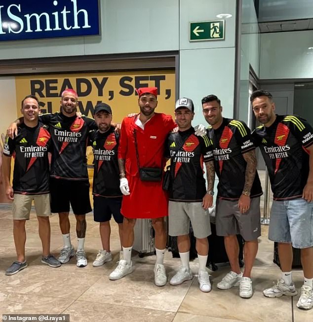 Raya was joined by his brother, a Spanish comedian and several LaLiga footballers