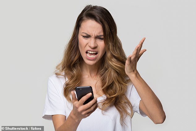 A massive internet outage has hit the US, knocking dozens of popular websites offline