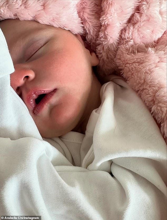 Arabella was cruelly mum-shamed by trolls in the clip who accused the new mum of not supporting her baby's head