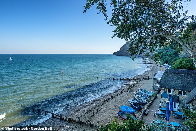 Shanklin Beach in the Isle of Wight takes fifth place on the ranking. The beach offers easy access to restaurants and cafes and it has life guards on duty during the summer season