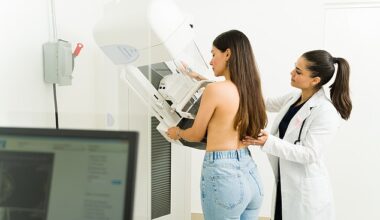 Cancer patients must speak to their doctor before taking weight-loss jabs, a charity has warned