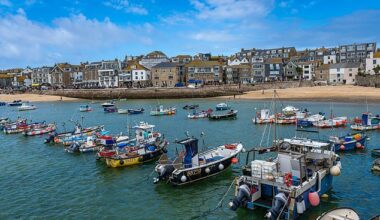 Britain's 15 best seaside spots revealed: These are the secret coastal towns the smart set flock to revealed by an expert - who tells the blockbuster places to stay... and where to go on a budget