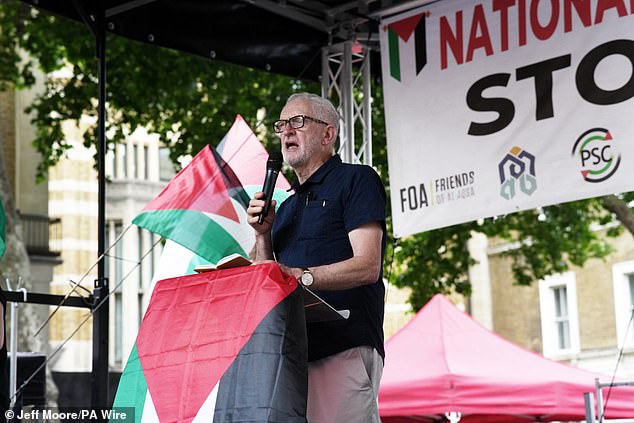 Former Labour MO jeremy Corbyn speaks at pro-Palestine rally in London