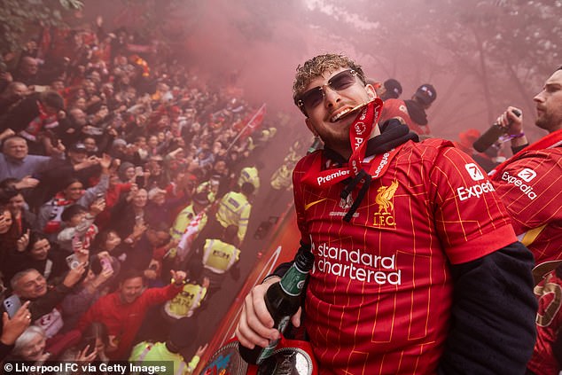 Elliott is popular among Reds fans after 147 games for the club, and an eventual exit will sting