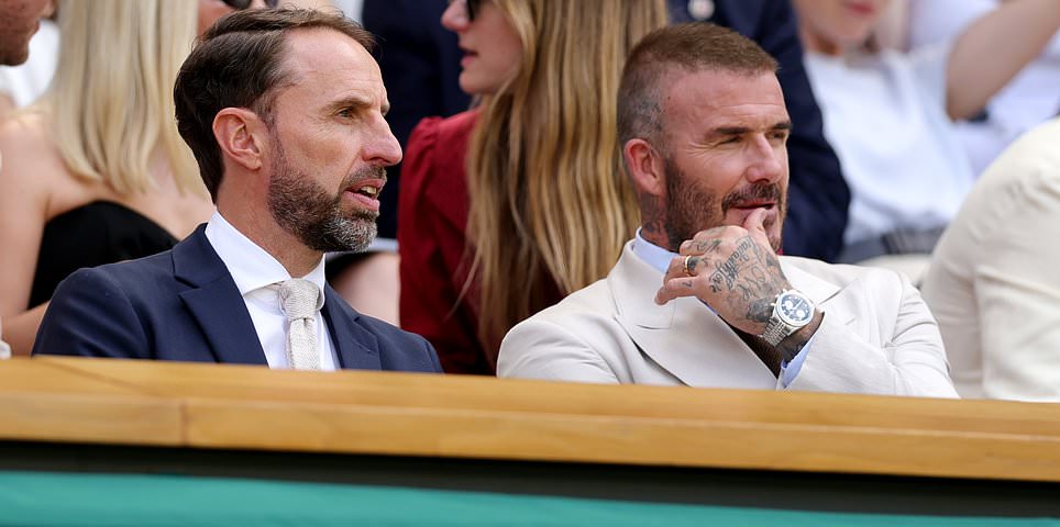 Wimbledon 2025 LIVE: Latest tennis scores and set-by-set updates as Carlos Alcaraz, Emma Raducanu and Katie Boulter in action on hottest Day One ever - with TWO Brits already through to the second round