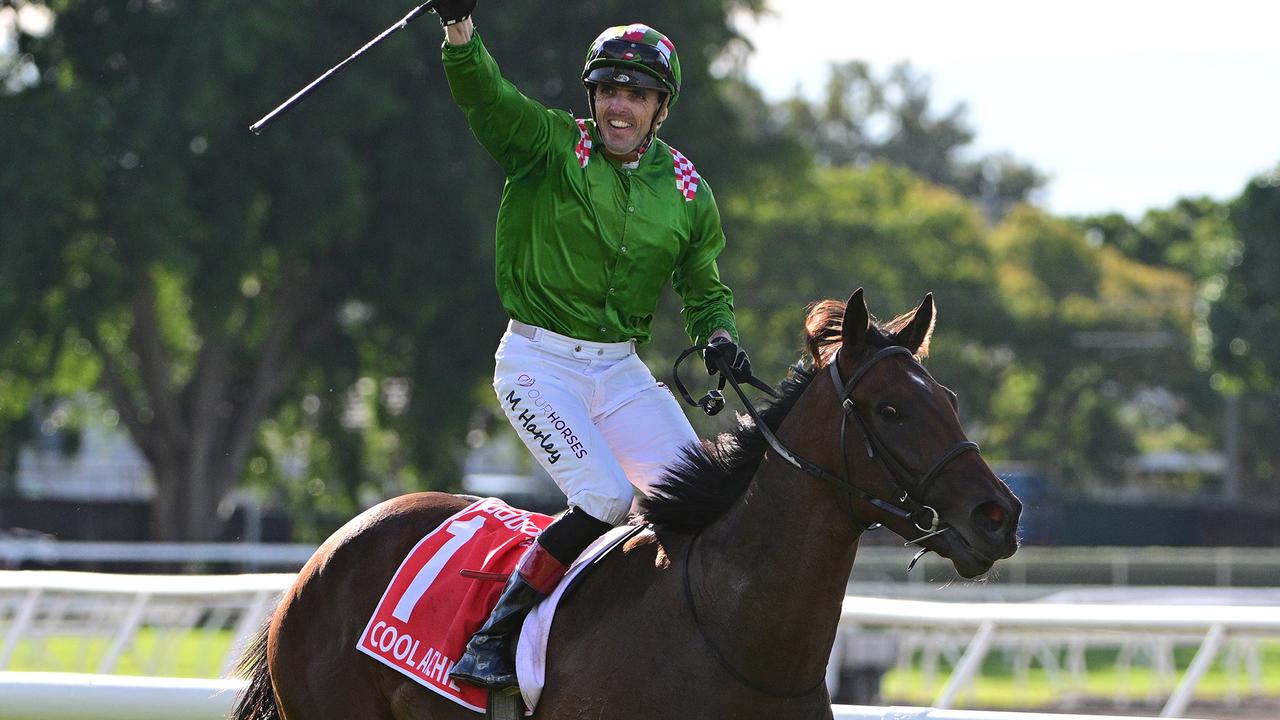 Martin Harley salutes to the crowd after winning the JJ Atkins with Cool Archie. Photo: Grant Peters/Trackside Photography.