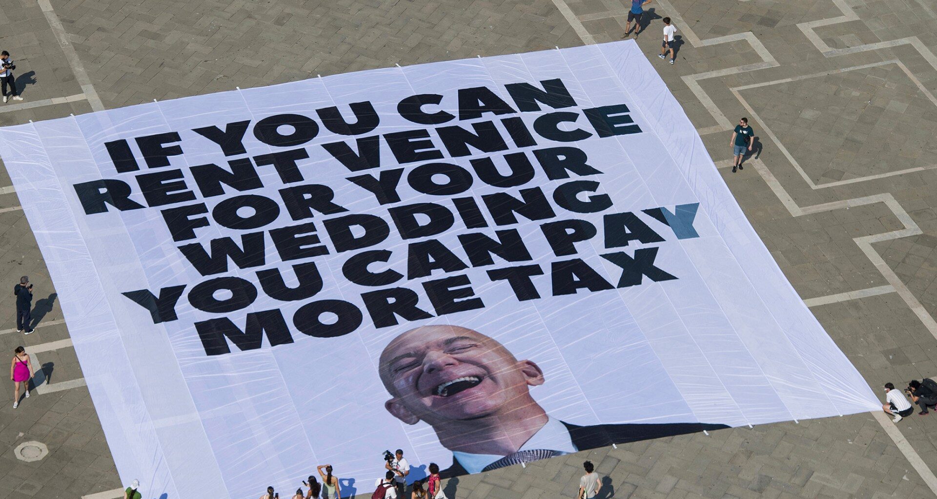 Jeff Bezos arrives in Venice for wedding amid protests over inequality | News