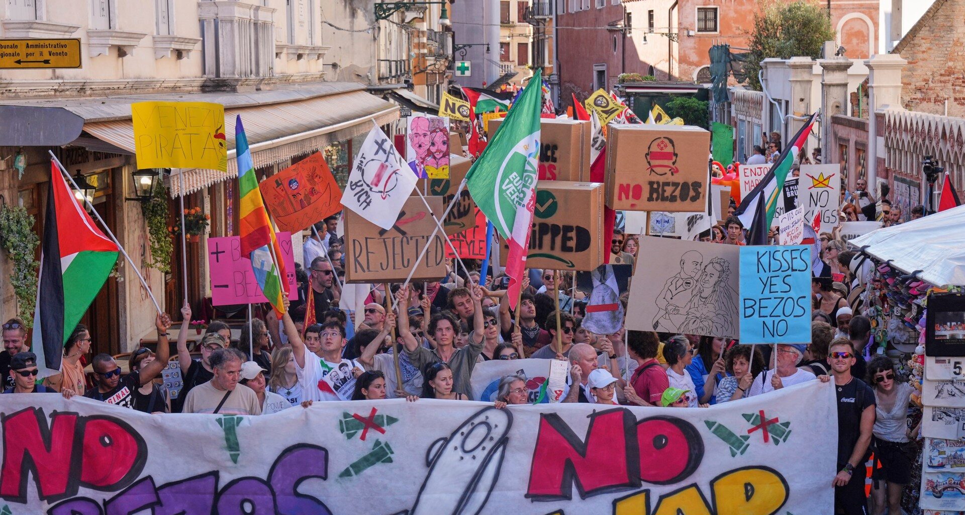Protesters flood Venice’s streets during Amazon founder Bezos’s wedding | Protests News