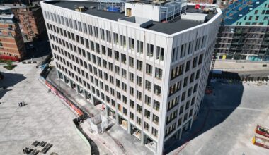 Aire Park celebrates major milestone at new landmark building
