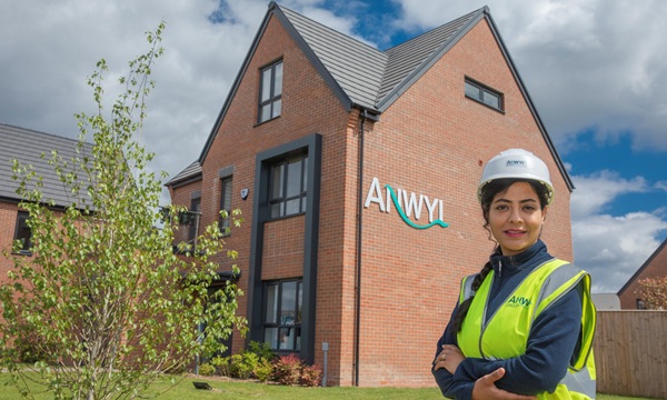 Anwyl Women into Homebuilding Soudabeh Davoudabadi-14