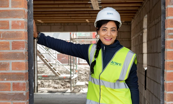 Anwyl Women into Homebuilding Soudabeh Davoudabadi-5