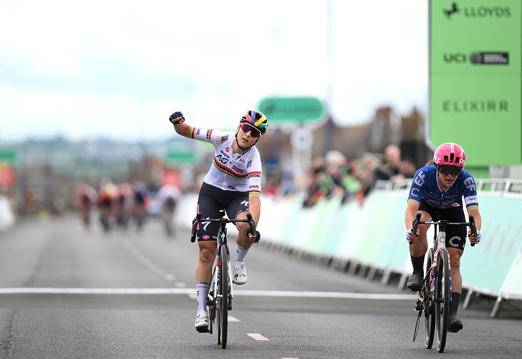 Tour of Britain Women: Kim Le Court outduels Kristen Faulkner to capture stage 1 and opening lead