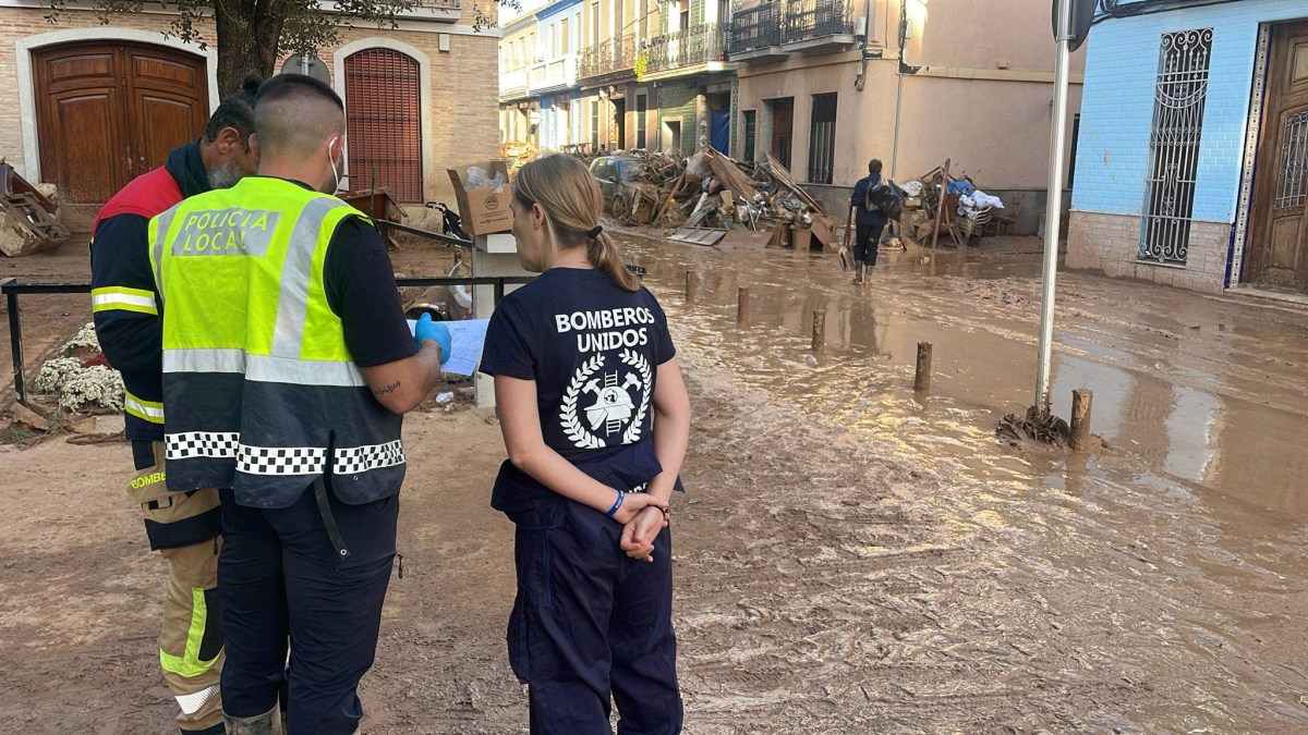 Preventing Illness and Rebuilding Community in Flood-Stricken Spain