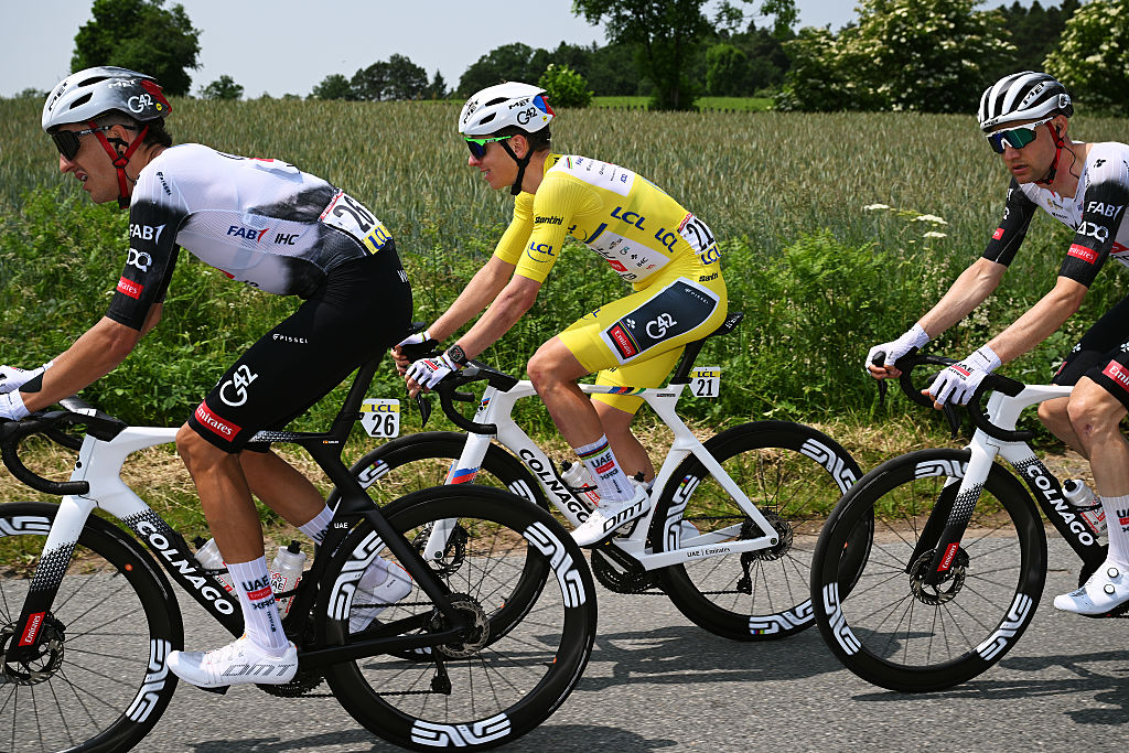 2025 Critérium du Dauphiné stage 2: Tadej Pogačar in the bunchh
