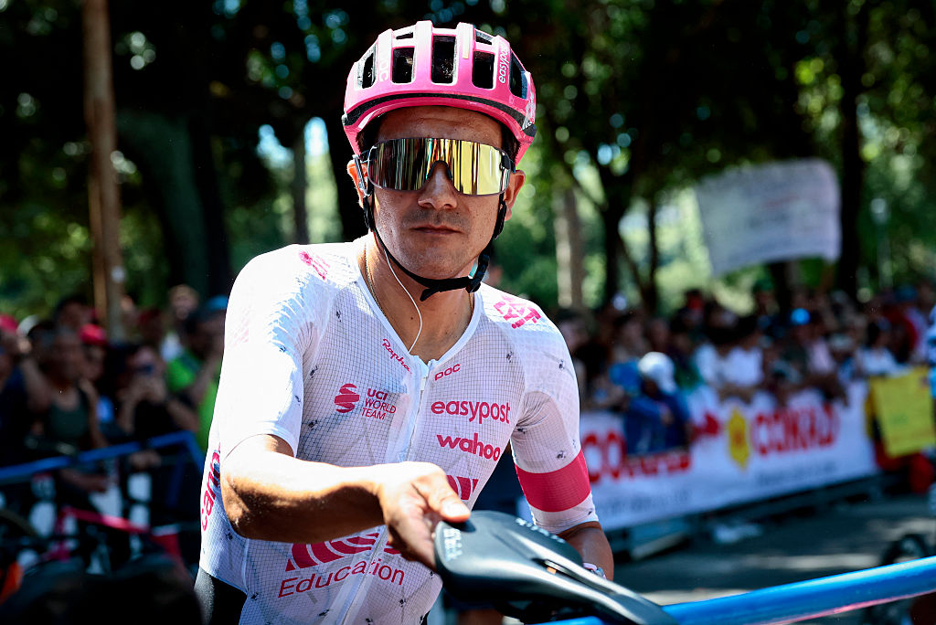 EF Education - EasyPost's Ecuadorian rider Richard Carapaz arrives ahead of the 21st stage of the 108th Giro d'Italia cycling race of 143kms from Rome to Rome on June 1, 2025. (Photo by Luca Bettini / AFP) (Photo by LUCA BETTINI/AFP via Getty Images)