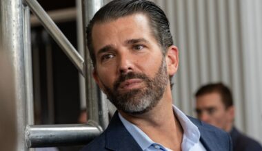 Donald Trump Jr., Trump Mobile, smartphones