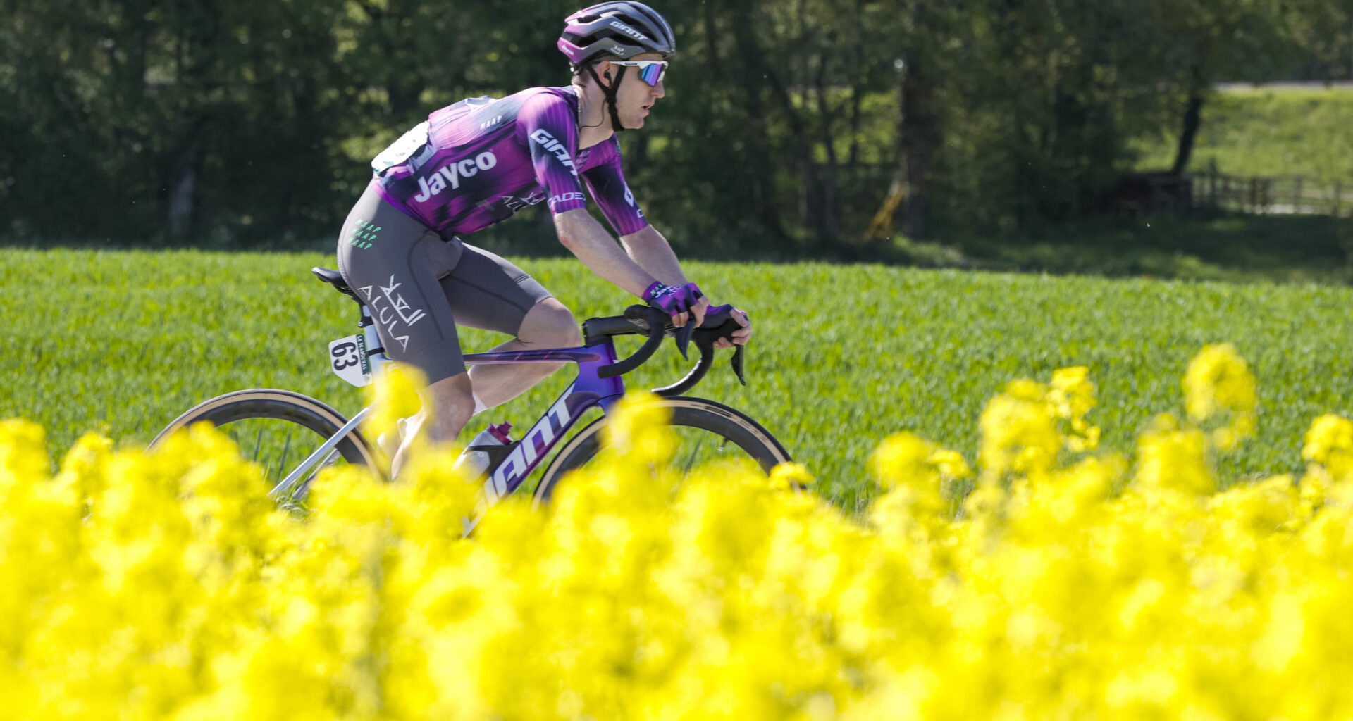 Eddie Dunbar shoots up GC at Critérium du Dauphiné after big gains