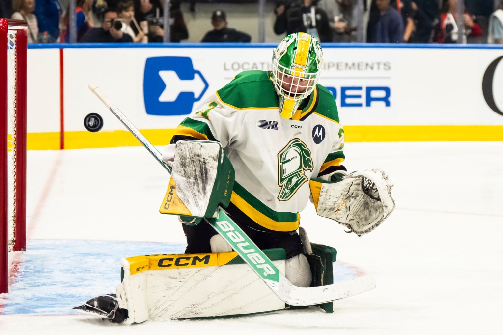 UML hockey commit Austin Elliott leads London to Memorial Cup title