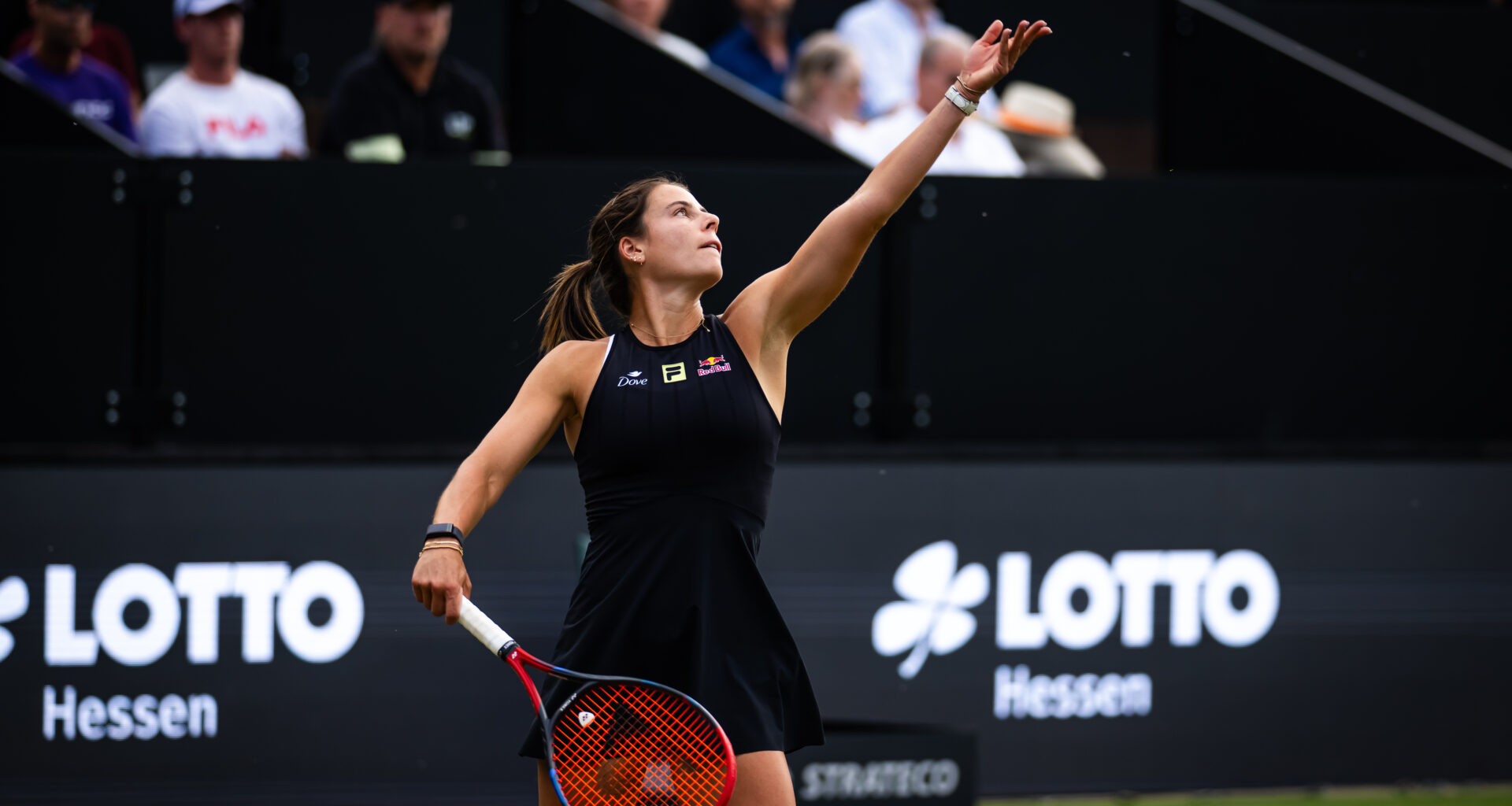 Navarro ousts Osaka in Bad Homburg, sets meeting with top seed Pegula