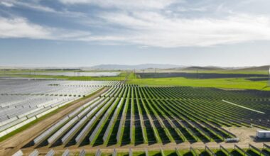 The project will deliver a total PV capacity of 554MW alongside 220MWh of energy storage. Image: Enlight Renewable Energy.