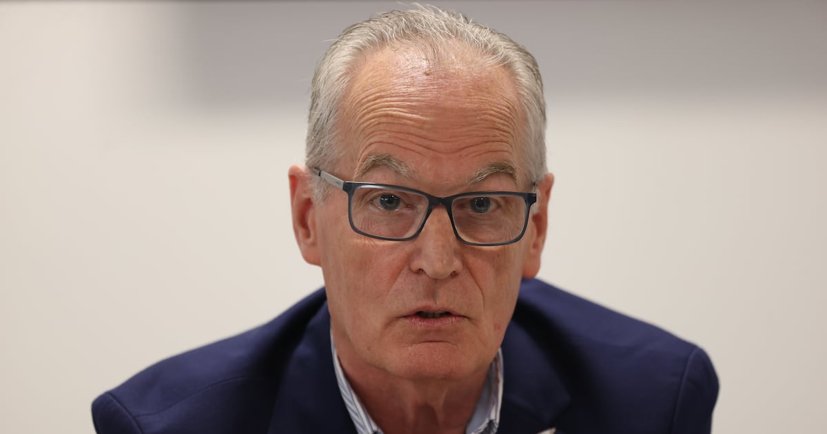 Gerry Kelly challenges PSNI over ‘reluctance’ to blame paramilitaries for sectarian attacks on houses – The Irish News
