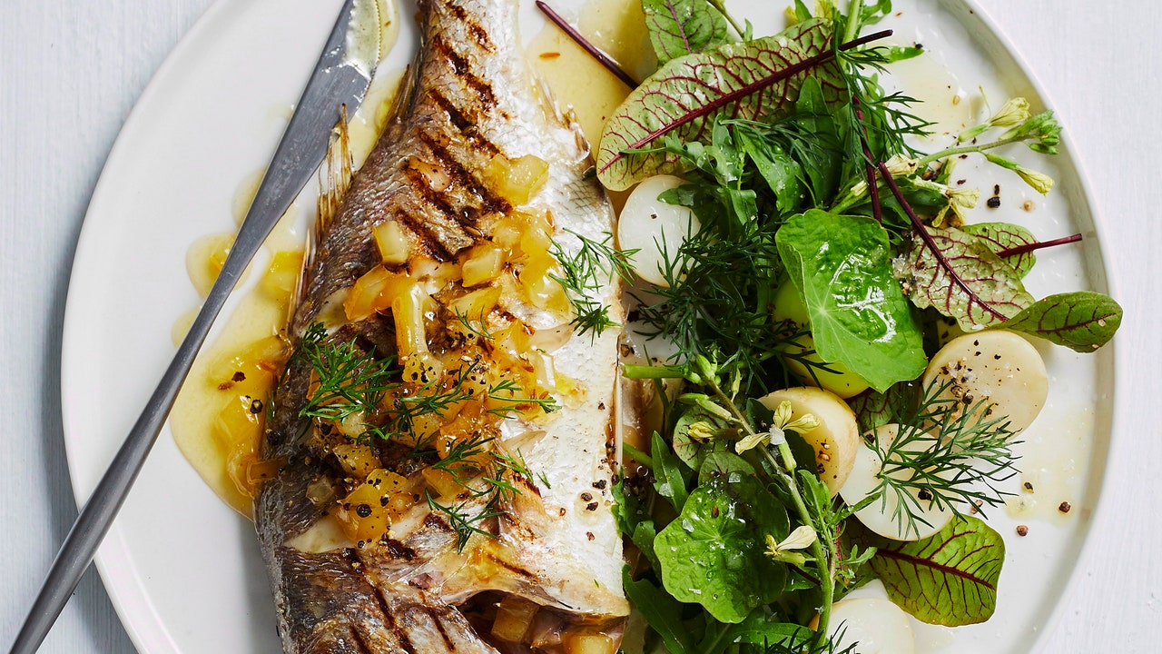 Follow the MIND Diet To Keep Your Brain Young