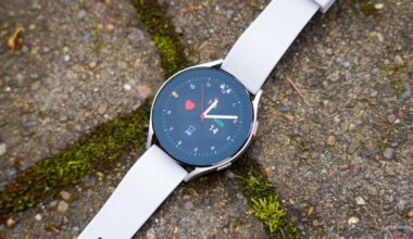 More Galaxy Watches Get Updated Security Patch