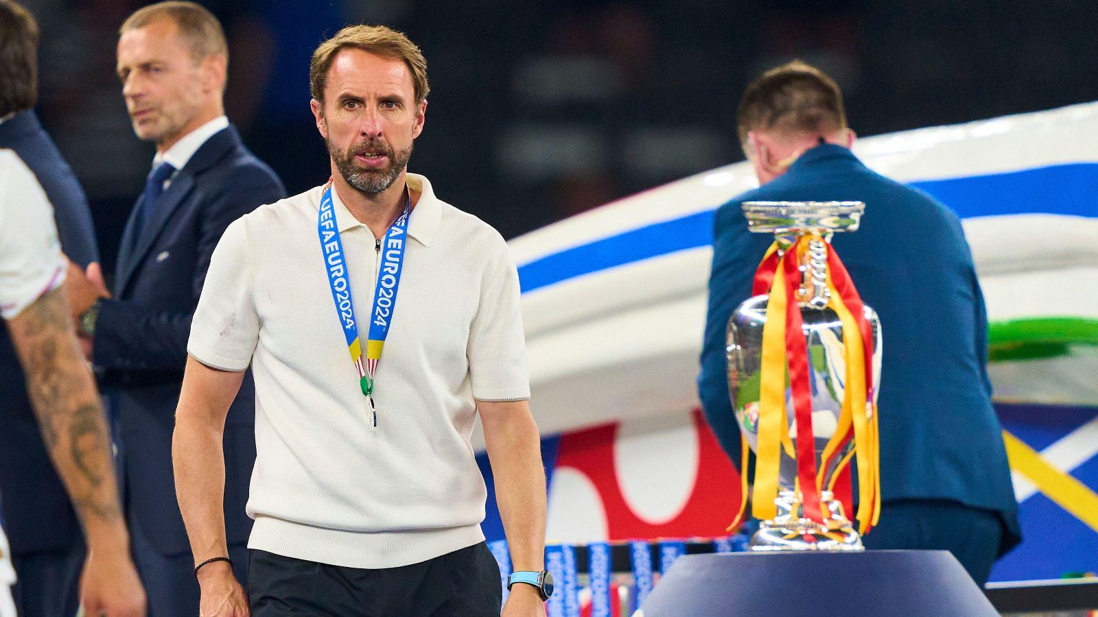 Ex-England manager Gareth Southgate snubbed for one key reason after making shock 'offer' to return