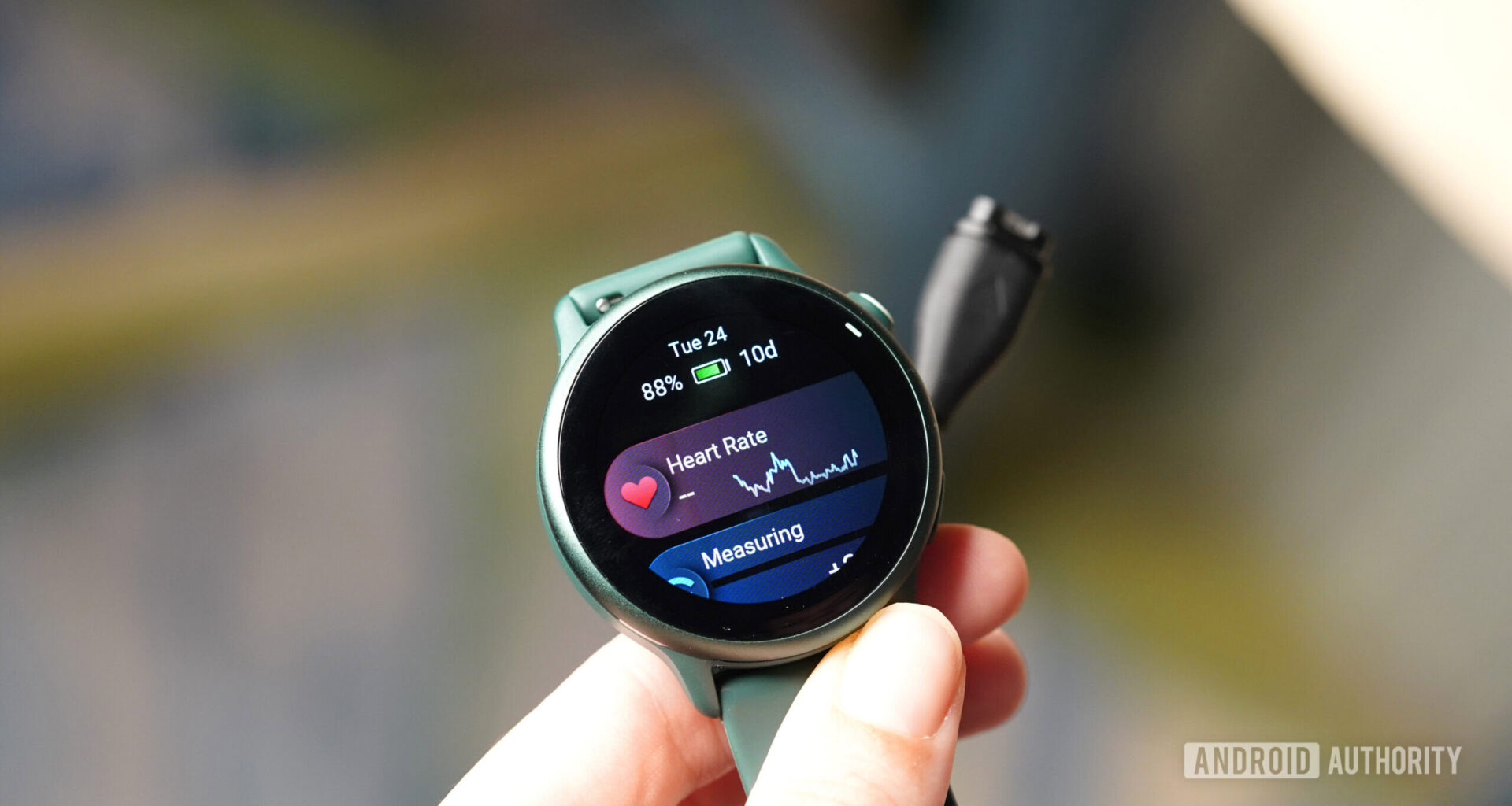 A Garmin Vivoactive 6 user reviews their battery level.