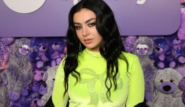 Charli XCX in Bikini Is "Really Cute" — Celebwell