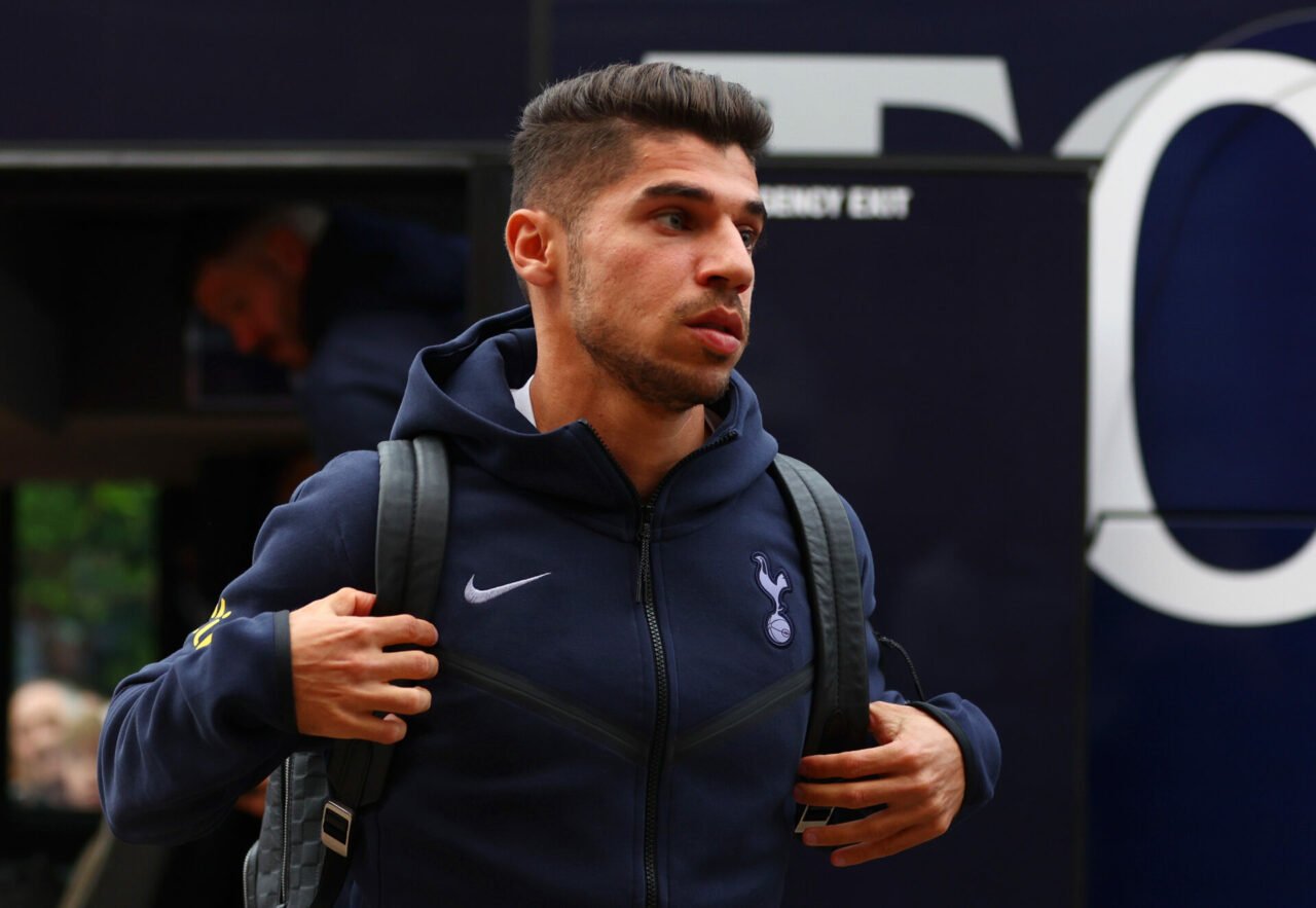 Manor Solomon of Tottenham Hotspur arrives prior to kick-off ahead of the Carabao Cup Second Round match between Fulham and Tottenham Hotspur at Cr...