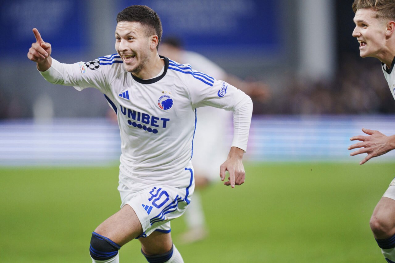 TOPSHOT - FC Copenhagen's Sweden's forward #40 Roony Bardghji (L) celebrates after scoring the 4-3 during the UEFA Champions League Group A footbal...
