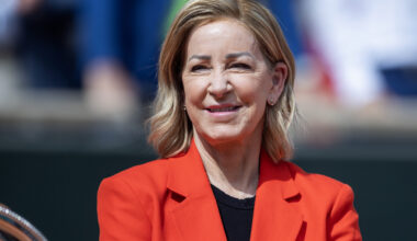 Chris Evert picks between Serena Williams, Steffi Graf and Martina Navratilova as the greatest women's player ever